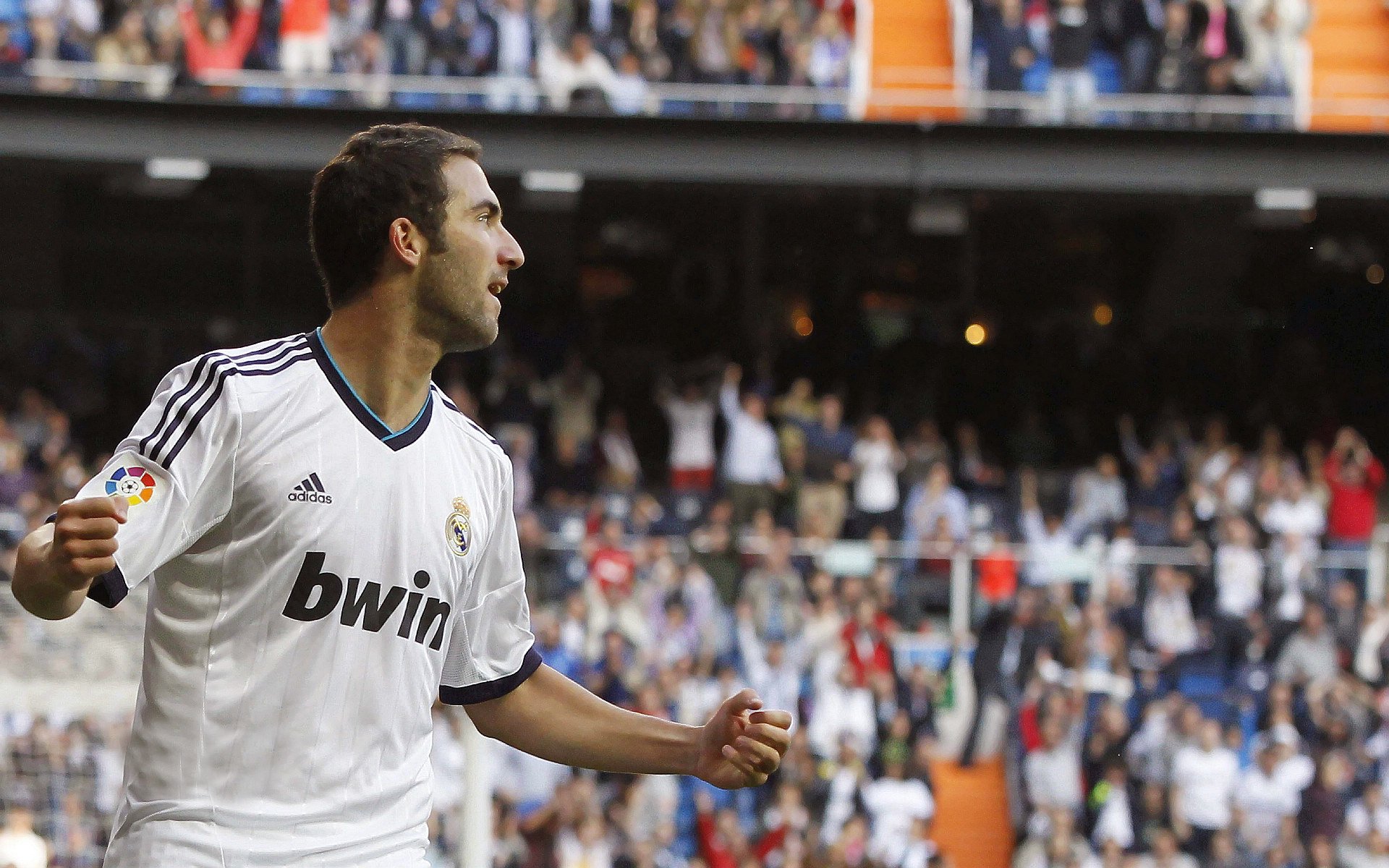 “青训专家引入国际先进理念，提升少年训练水平”，青年训练队